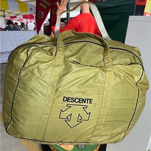 Vintage Descente Duffle bag
